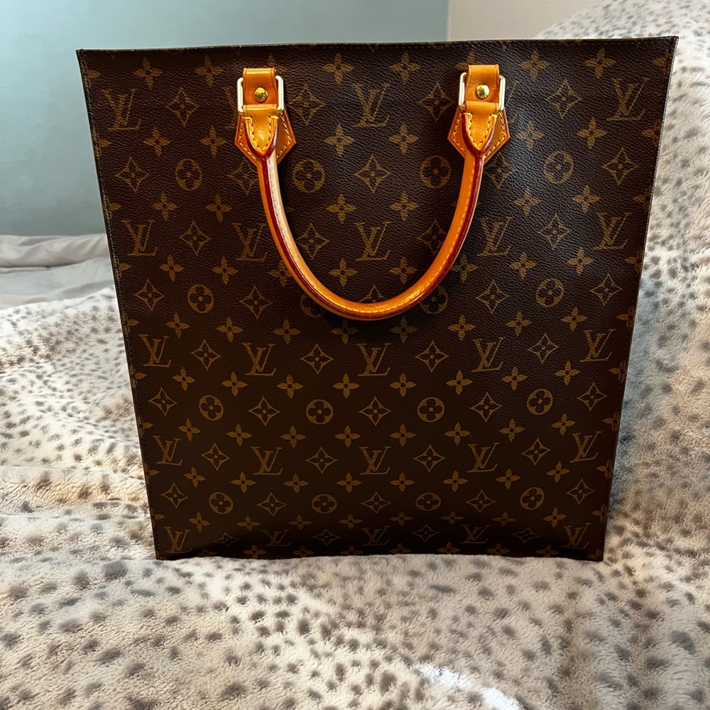 Louis Vuitton Sac Plat
